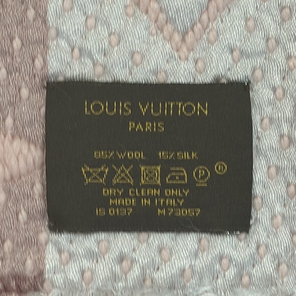 Authentic Louis Vuitton Logomania Scarf - Picture 6 of 7